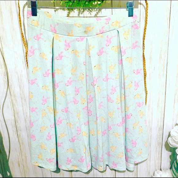 LuLaRoe Dresses & Skirts - Lularoe Madison Skirt Flamingos Print Size Large